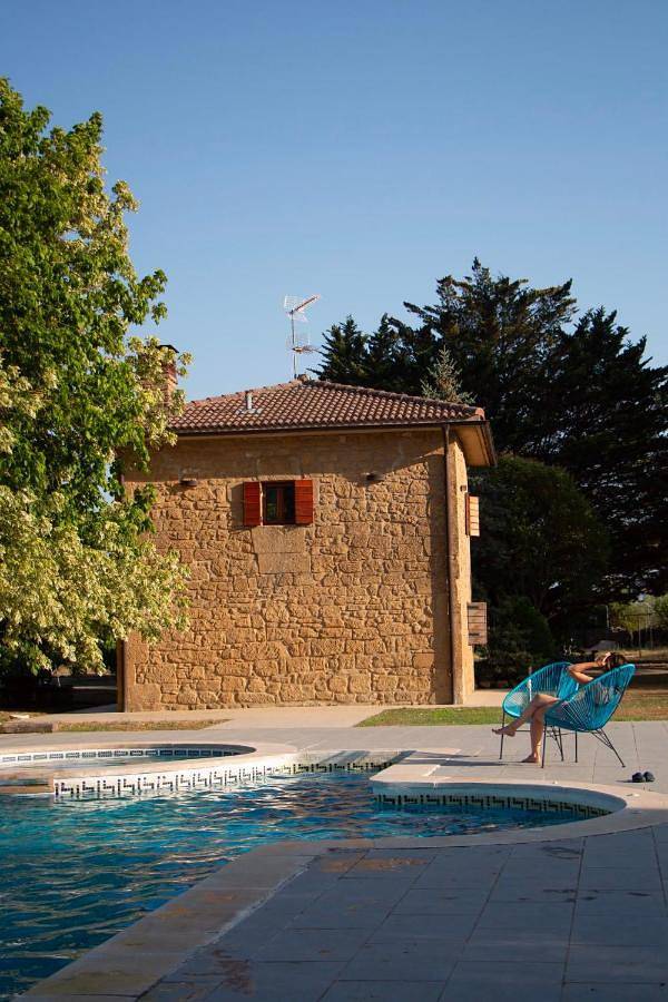 Chalet para 4 personas, con Terraza y Jardín además de Piscina y Vistas en Álava