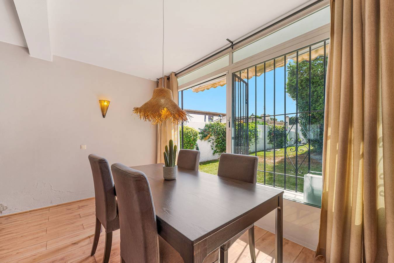 Maison Mitoyenne Confortable Près de la Plage in Triangulo de Costalita, Estepona
