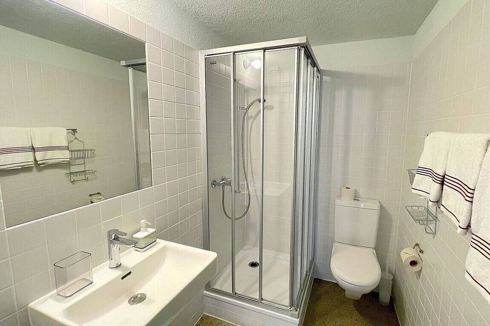 Geheel appartement, Concierge, Lake Thun/Alps Scenic Views by Swisshut in Sigriswil, Meer van Thun