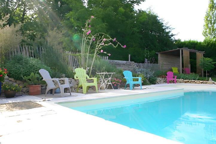 Chambre d’hôte pour 2 personnes, avec piscine, animaux acceptés