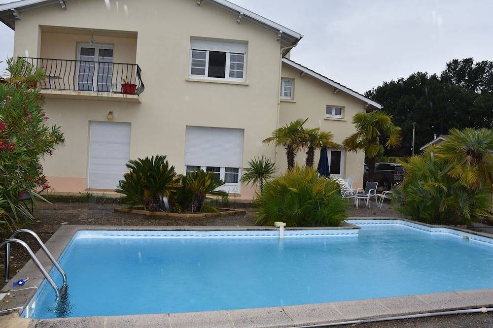 Apartamento entero, Superbe Appartement Avec Belle vue in Condom, Gers