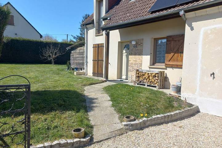 Gîte pour 8 personnes, avec jardin, animaux acceptés dans La Louptière-Thénard