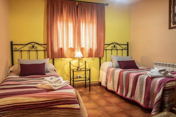 Casa rural para 6 personas, con Jacuzzi en Provincia de Guadalajara - 4