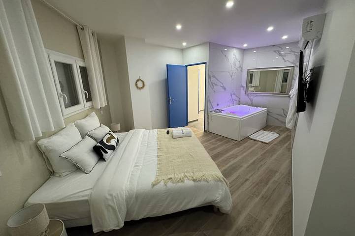 Gîte pour 4 personnes, avec Jacuzzi à Mornant