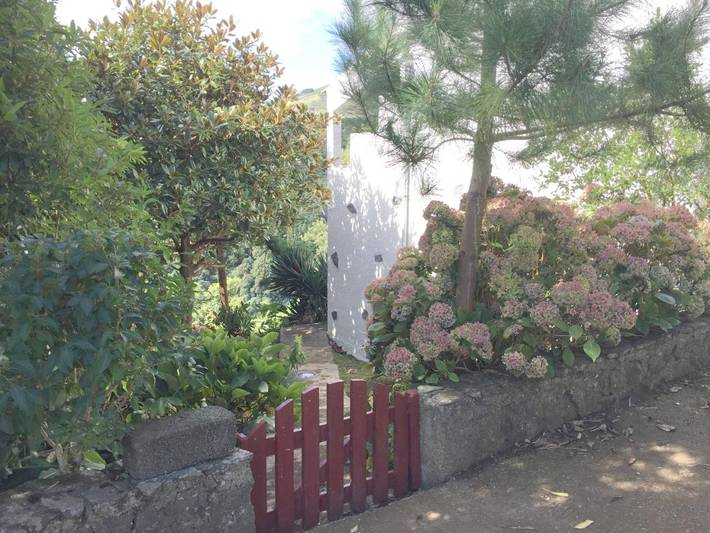 Casa rural para 4 personas, con Balcón y Terraza además de Jardín y Vistas en Santa Cruz das Flores