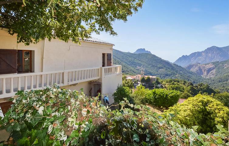 Location de vacances pour 6 personnes, avec Jardin à Marignana