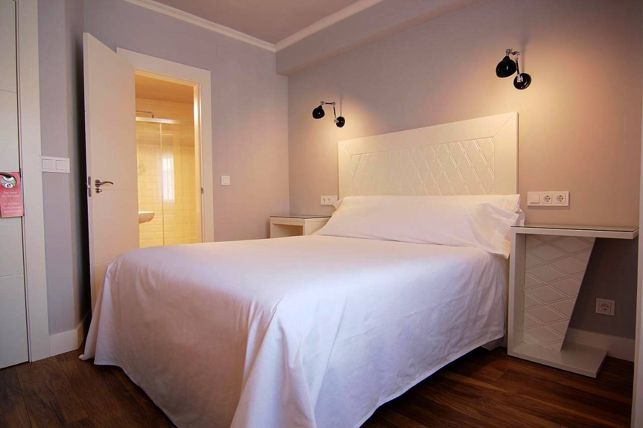 Hostal Los Castañuelos in Candeleda, Valle del Tiétar