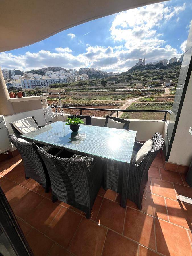 Bungalow für 2 Personen, mit Terrasse und Ausblick auf Malta