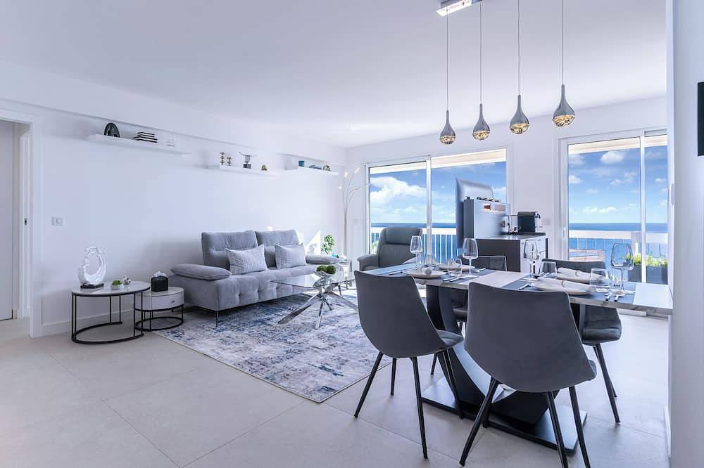 Entire apartment, Luxury Top Floor Sea View Downtown Cap d'Ail in Cap-d'Ail, Nice region