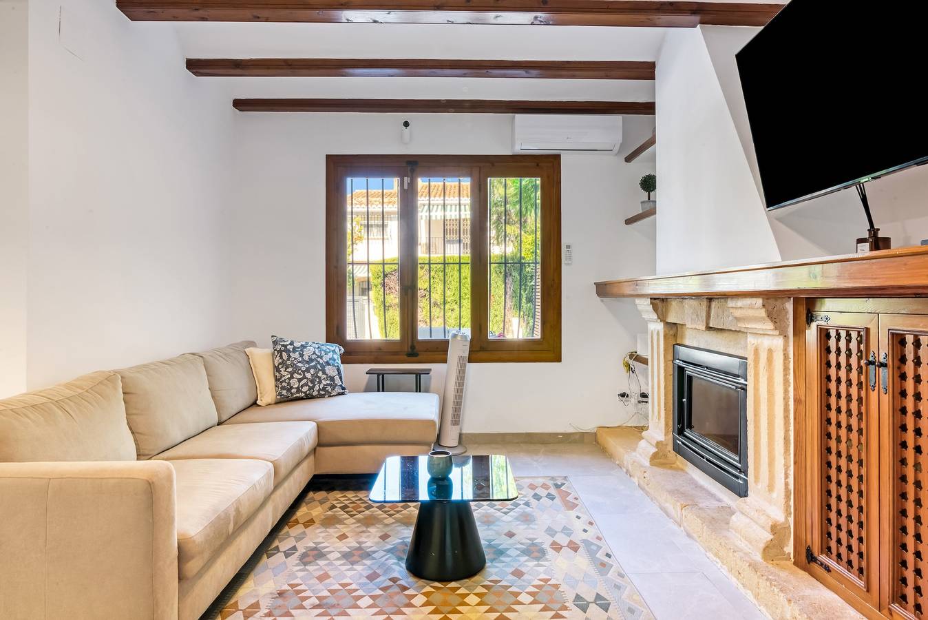 Casa Vacanze 'Ortega' con Piscina Condominiale, Wi-Fi e Aria Condizionata in Toscamar, Jávea