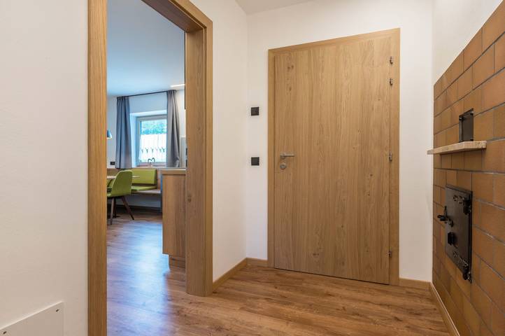 Ganze Wohnung, Ferienwohnung 'Morodeserhof Apt Puflatsch' mit Bergblick, Gemeinschaftsterrasse und WLAN in Kastelruth, Dolomiti Superski