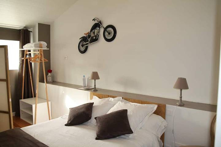 Chambre d’hôte pour 2 personnes, avec piscine et jardin