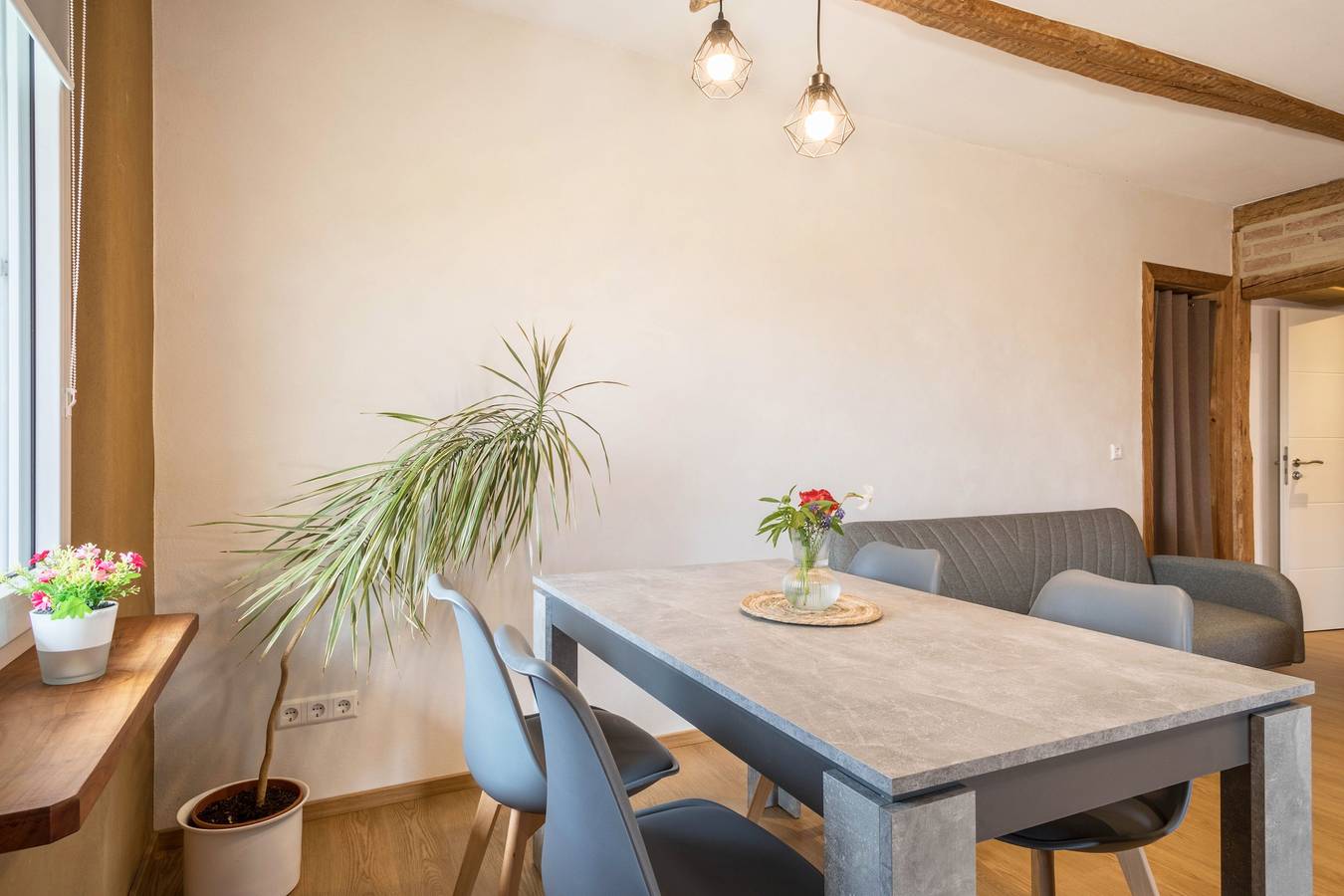 Ganze Wohnung, Ferienwohnung "Lang" mit Bergblick, Balkon und Wlan in Kressbronn am Bodensee - Atlashofen, Kressbronn am Bodensee
