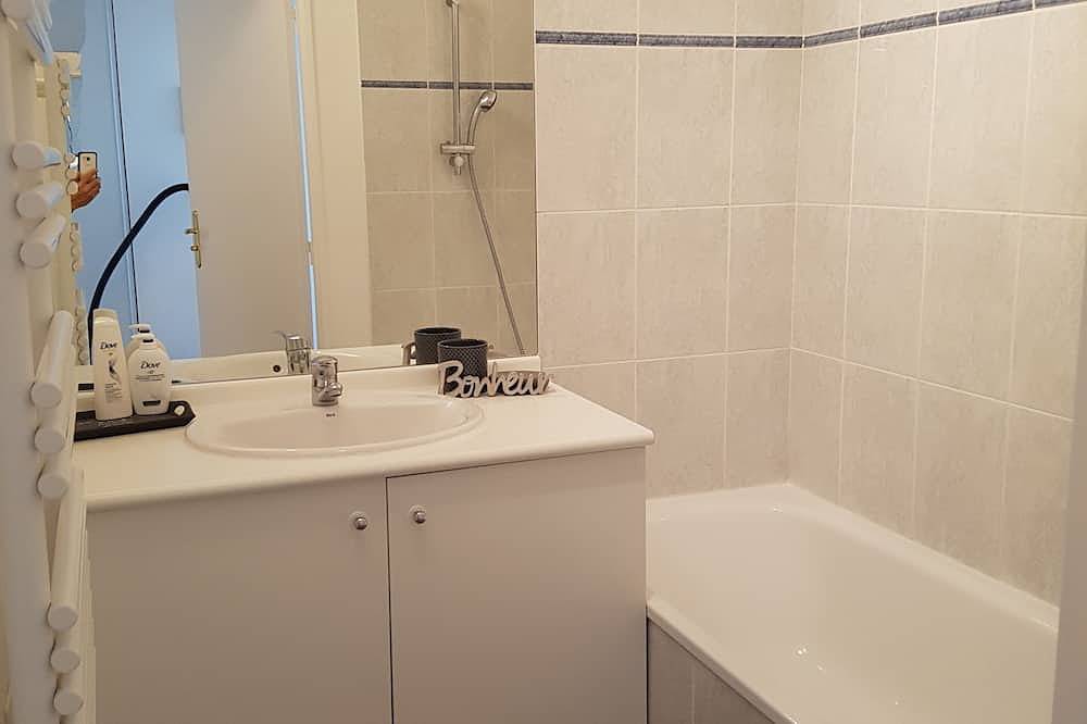Entire apartment, Sweet apartment in the front of Disneyland's castel in Montévrain, Seine-et-Marne