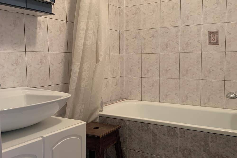 Entire apartment, Studio avec balcon Les Seolanes in Pra-Loup, Uvernet-Fours