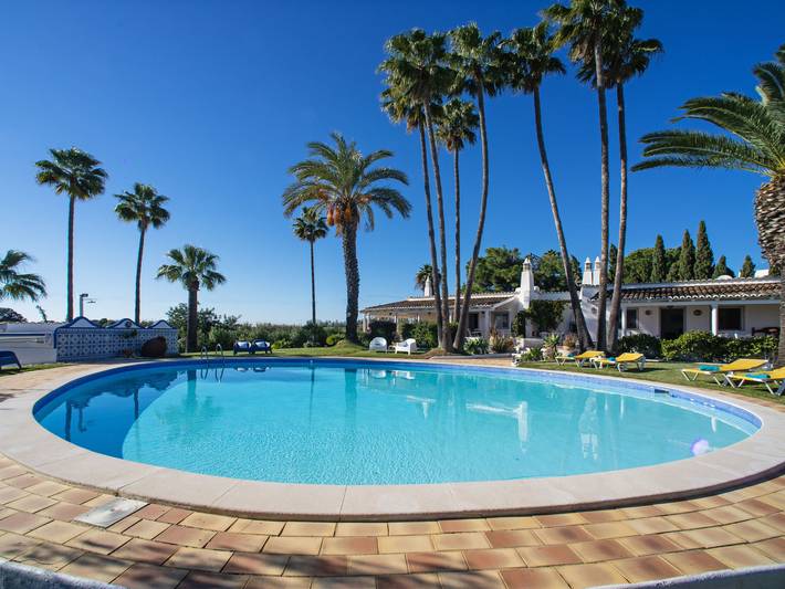 Ferienhaus für 4 Personen, mit Terrasse und Garten an der Algarve