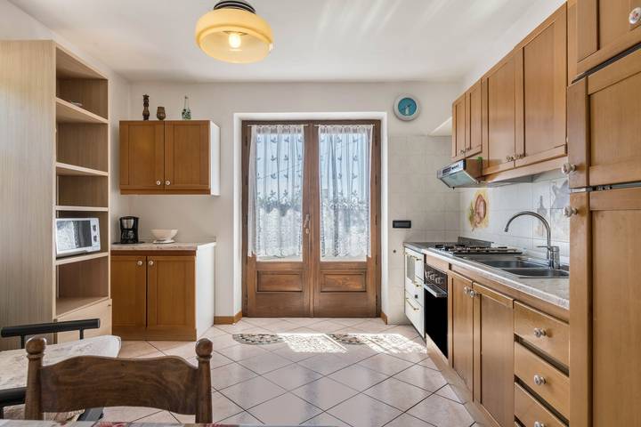 Entire apartment, Pet-Friendly Apartment 'Tra i Due Laghi' with Lake View & Terrace in Cagnotti, Baselga di Pinè