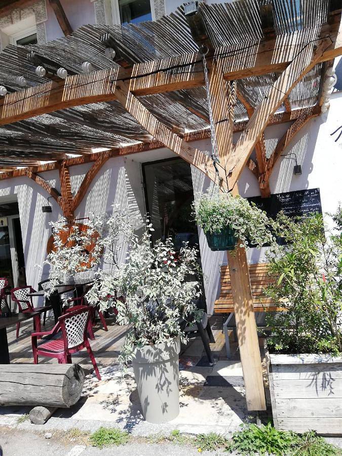 Triple Room with Private Bathroom in Eygliers, Parc national des Écrins