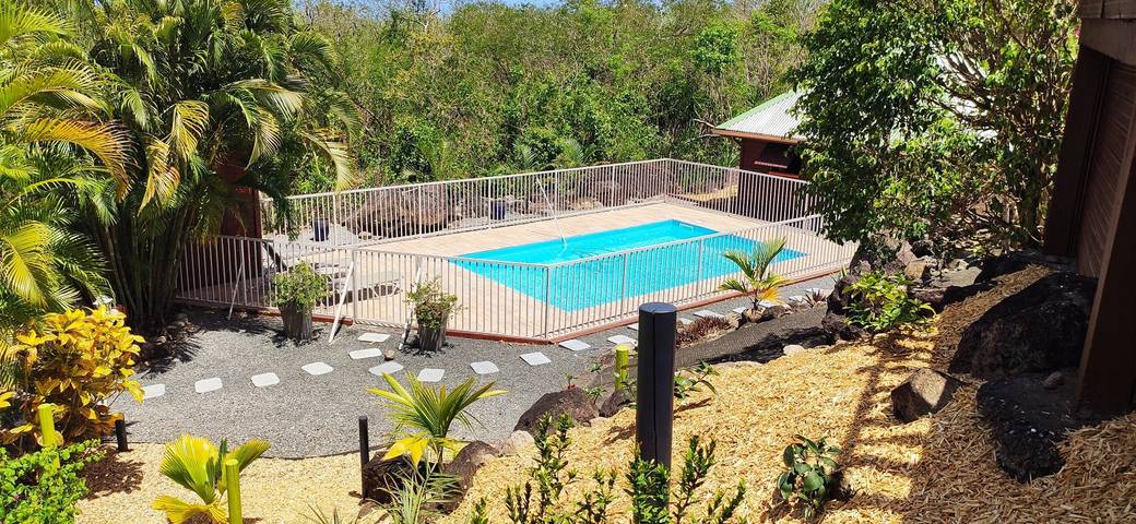 Location de vacances pour 2 personnes, avec piscine et jardin à Pointe-Noire - 3