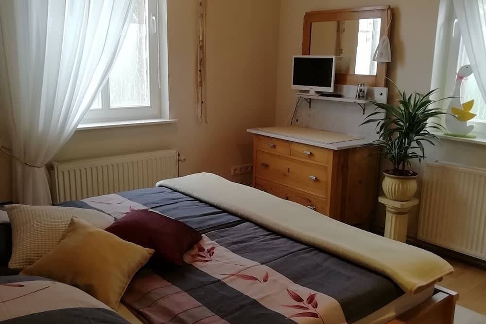 Ganze Wohnung, Kleine Oase in Radebeul (für 4 Personen) in Radebeul, Meißen Region