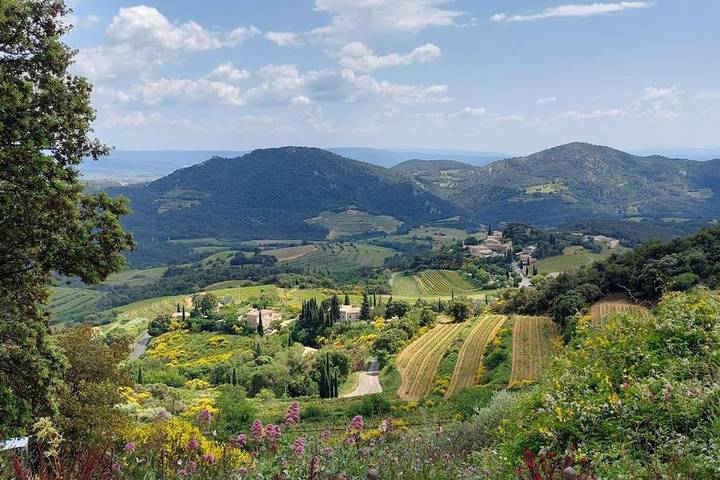 Villa pour 12 personnes, avec vue ainsi que piscine et jardin