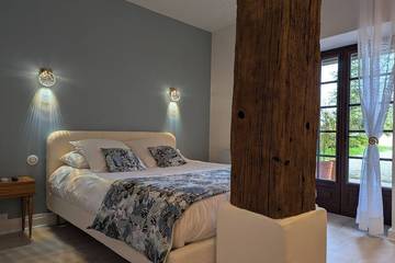 Cottage pour 2 personnes, avec jardin à Chazelles
