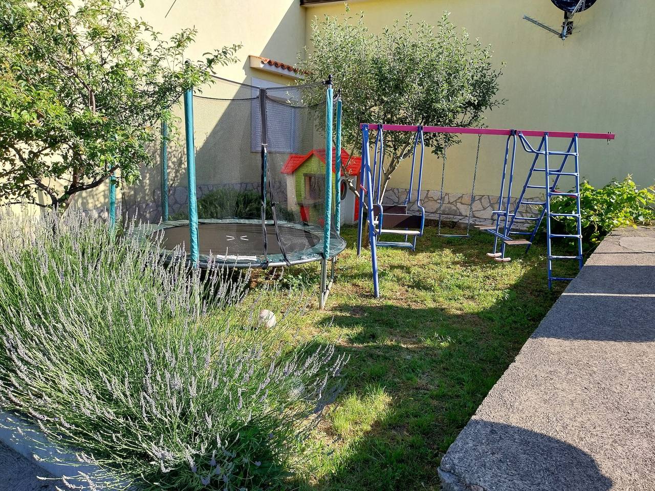 Appartamento vacanze a Kvarn a partire da 121€ a notte