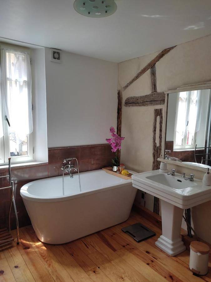 Double Room in Mirepoix, Ariège