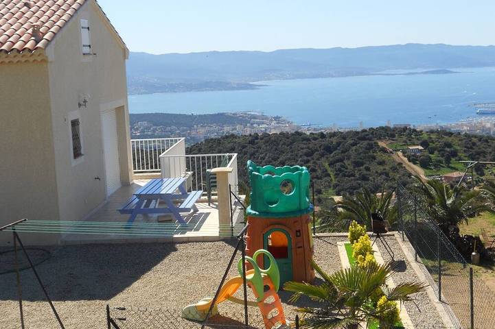 Villa für 5 Personen, mit Terrasse und Garten sowie Pool und Whirlpool - 1