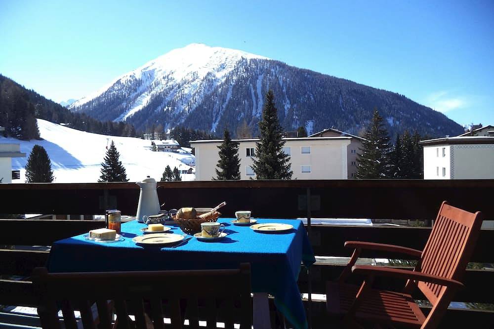 Apartamento entero, Apartamento soleado de 3.5 habitaciones en una ubicación tranquila pero céntrica in Schatzalp, Davos