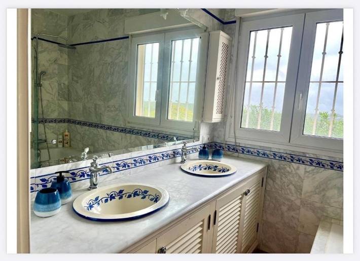 Casa rural para 14 personas, con Jacuzzi y Terraza además de Jardín y Piscina en Aznalcázar - 3