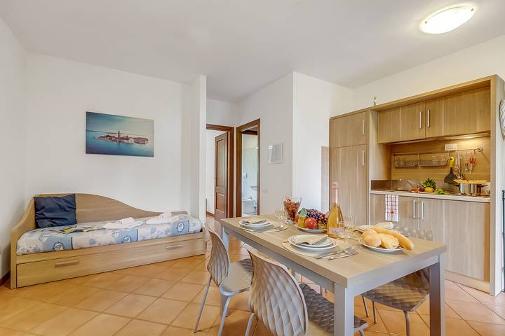 Gîte pour 4 personnes, avec terrasse et piscine, animaux acceptés à Monte Isola - 2