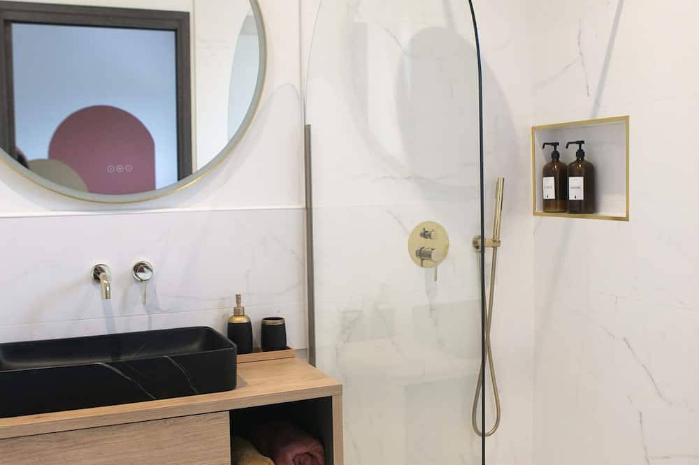 Bellevue Swimming pool Jacuzzi & Private Cinema Room Clim 8 to 10 travellers boulodrome in Saint-Gély-du-Fesc, Mediterranean Coast (France)