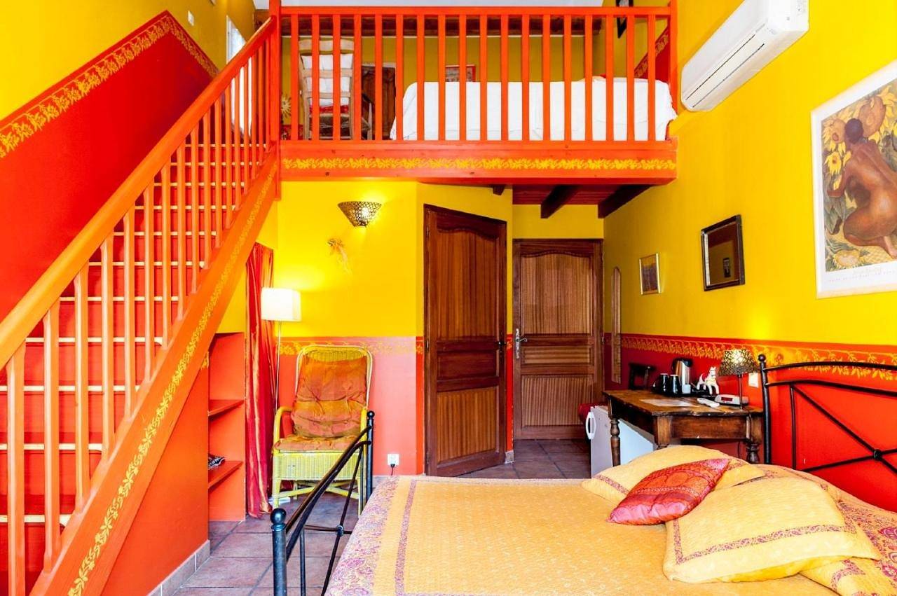 Chambre d’hôte pour 3 personnes avec jardin in Castillon-du-Gard, Région de Nîmes