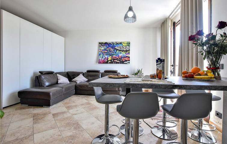 Entire holiday apartment, Cozy Beachside Apartment with Modern Amenities in Custonaci, Trapani Province