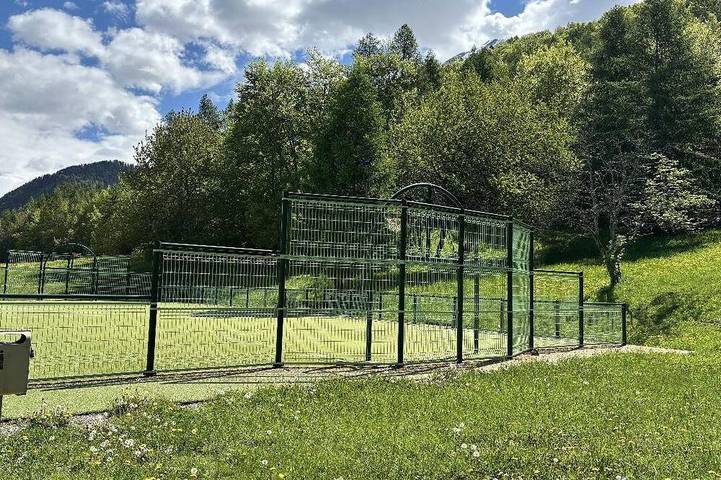 Chalet with private garden in the heart of nature, a few metres from the slopes in Saint-Léger-les-Mélèzes, Nationalpark Écrins