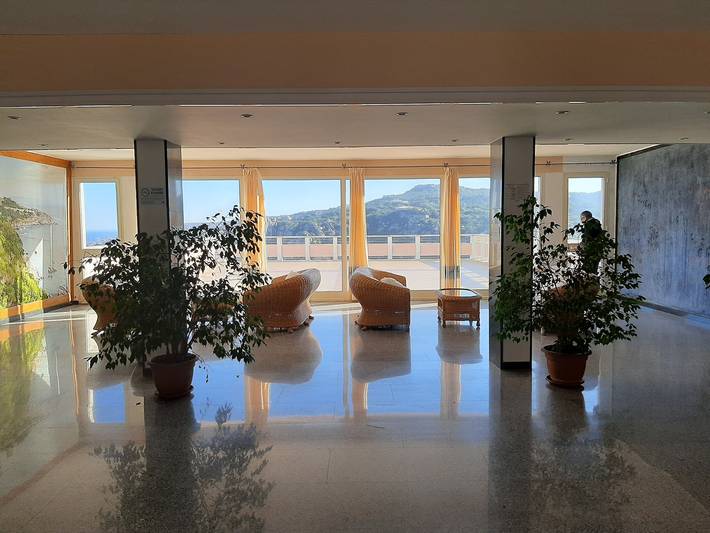 Gîte pour 6 personnes, avec jardin ainsi que vue sur l’océan et piscine, adapté aux familles dans Santa Teresa Gallura - 3