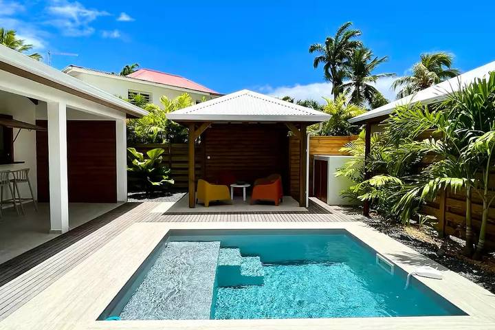 Chalet para 4 personas, con piscina y jardín en Guadalupe