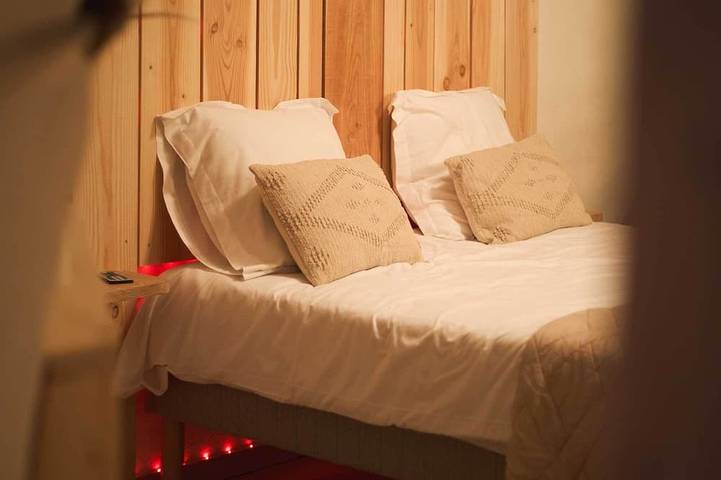 Gîte pour 2 personnes, avec sauna et jacuzzi à Meilhaud