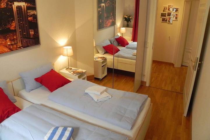 Apartamento entero, 3-huoneen Huoneisto "Am Roßplatz", Sis. Fi ja Jopa 8 Henkilöä Parveke. Autotalli in Leipzig Mitte, Leipzig