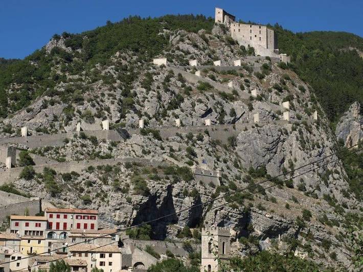 Location de vacances pour 6 personnes, avec jardin, animaux acceptés à Entrevaux - 2