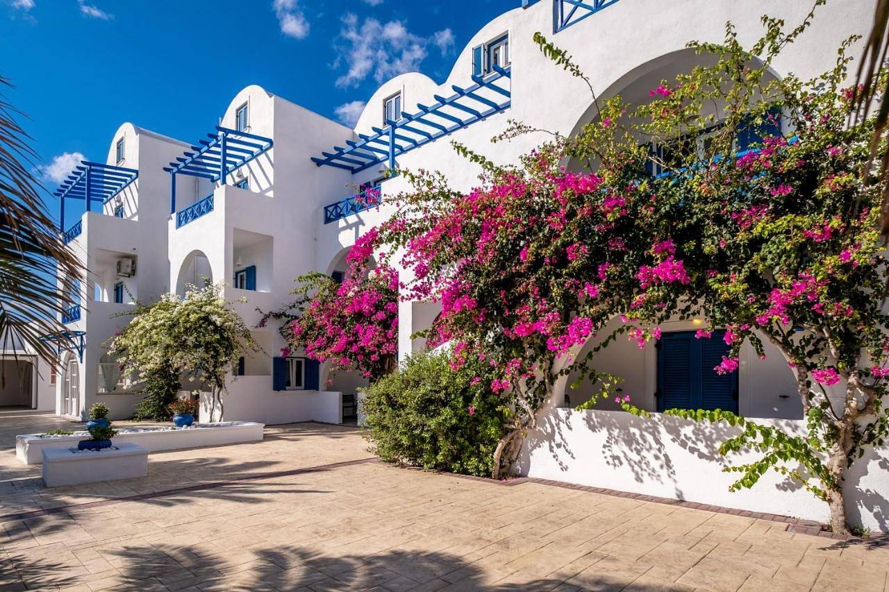 Margarenia in Plage d'Perivolos, Emporio