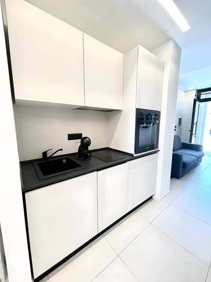 Apartamento entero, Apartamento 'Calcagno Home 3' con terraza privada, Wi-Fi y aire acondicionado in Milazzo, Provincia de Messina
