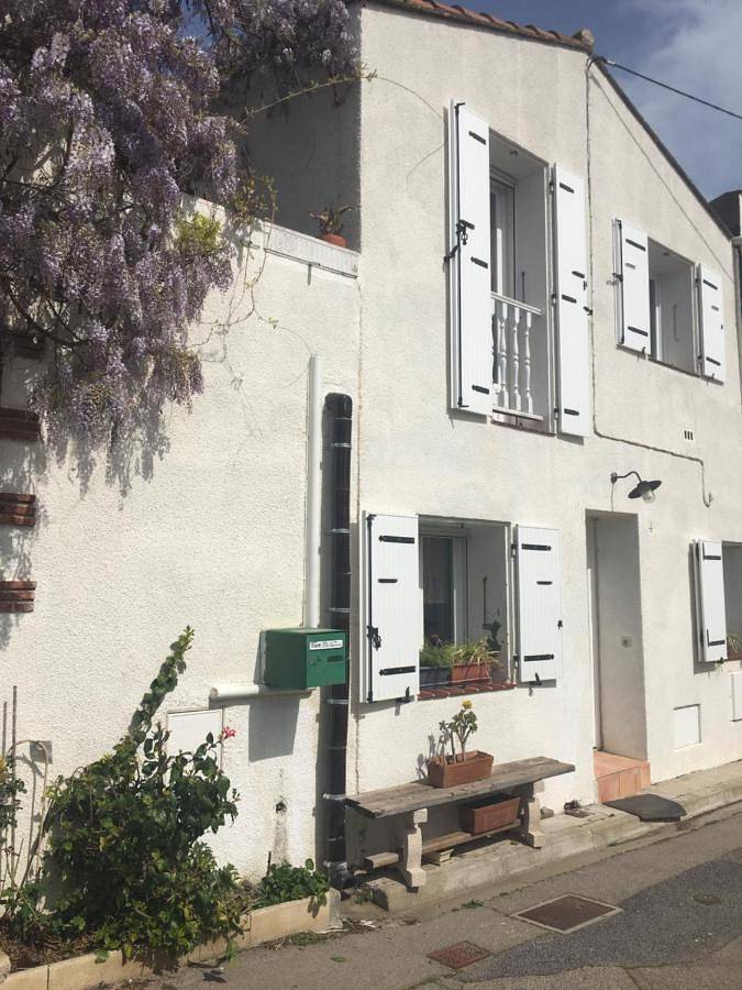 Location de vacances pour 4 personnes, avec Balcon ainsi que Terrasse et Vue à Saint-Nazaire (Pyrénées-Orientales)