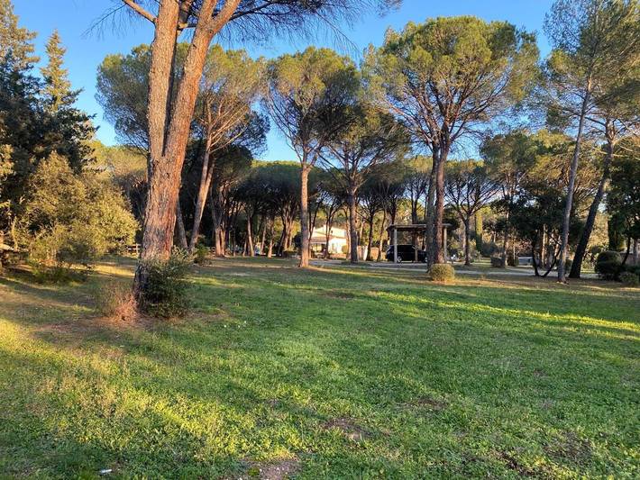 Chambre d’hôte pour 2 personnes, avec piscine ainsi que jardin et vue
