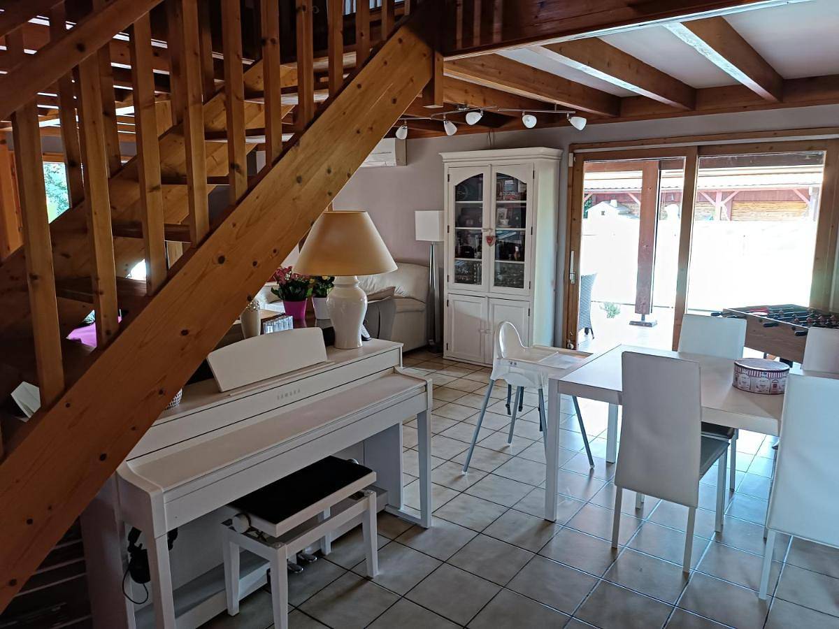 Four-Bedroom House in Cestas, Région de Bordeaux