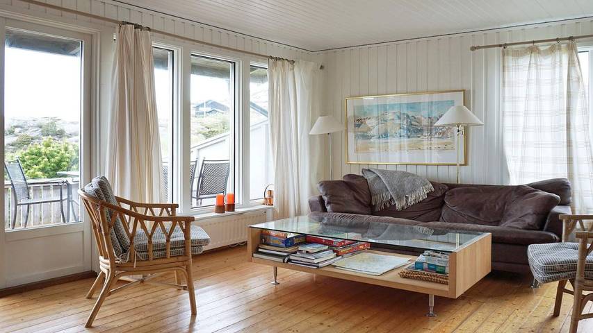 Ferienhaus für 6 Personen, mit Ausblick und Terrasse sowie Garten in Bovallstrand