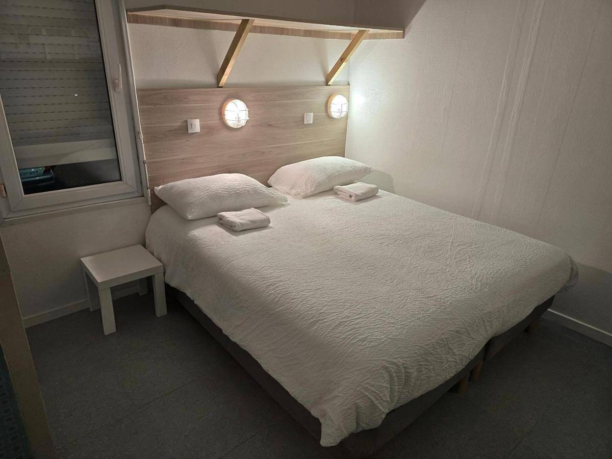 Brit Hotel Essentiel Poitiers Gare du Futuroscope in Jaunay-Clan, Vienne (France)