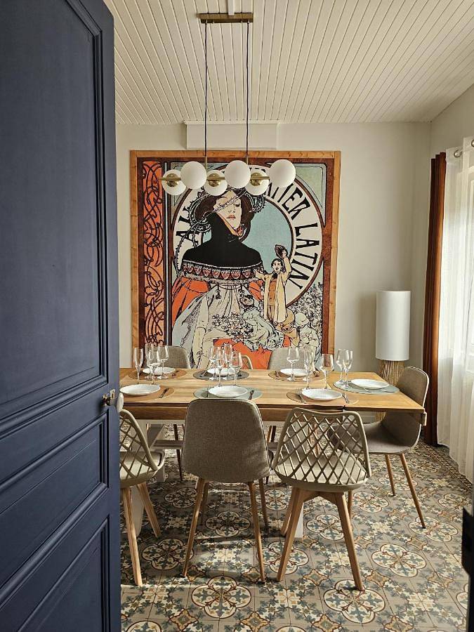 Location de vacances pour 8 personnes, avec Terrasse ainsi que Jardin et Vue à Angres