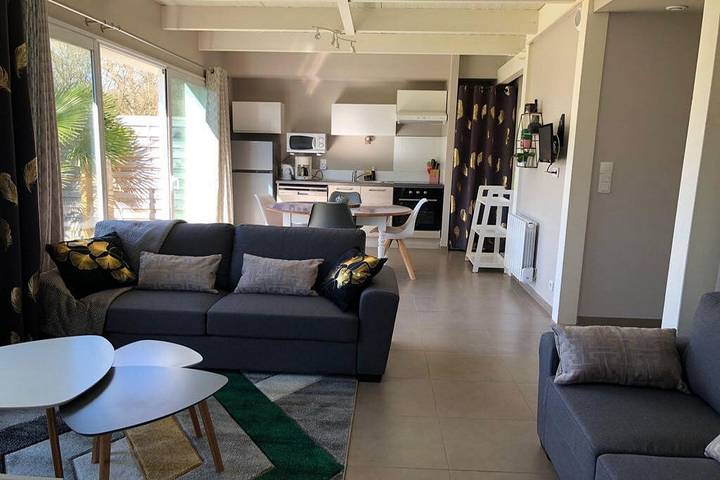 Location de vacances pour 4 personnes, avec jardin à Le Tronchet